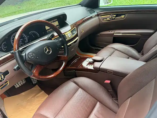 Mercedes-Benz G-Class 2013
