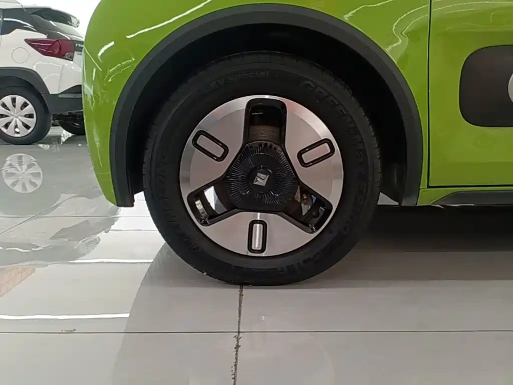 Baojun Kiwi EV 2022 — фото 23