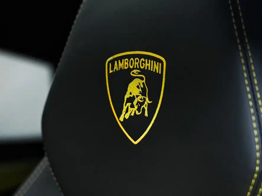 Lamborghini Urus 2022 — фото 26