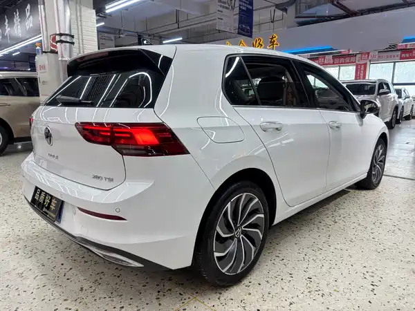 Volkswagen Golf 2022