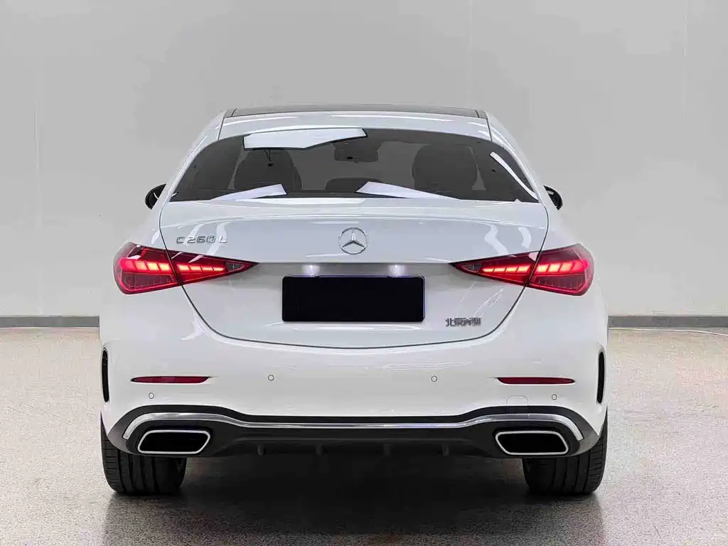 Mercedes-Benz C-Class 2024