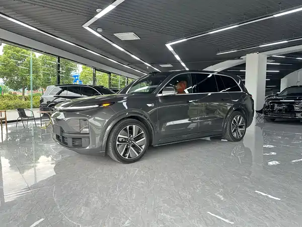 Li Auto L9 2025