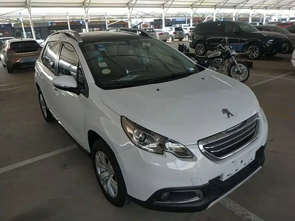 Peugeot 2008 2014 — фото 4