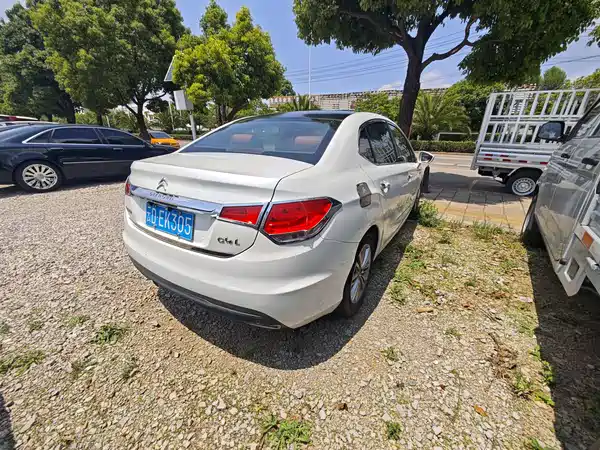 Citroën C4L 2014