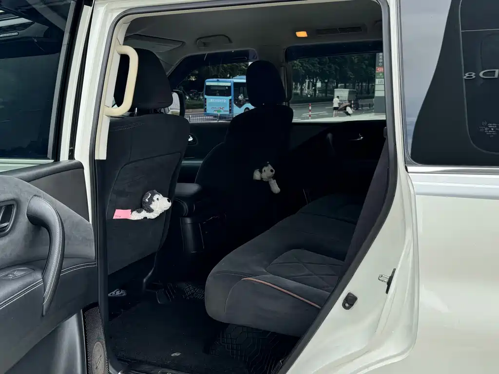 Nissan Patrol 2019 — фото 17