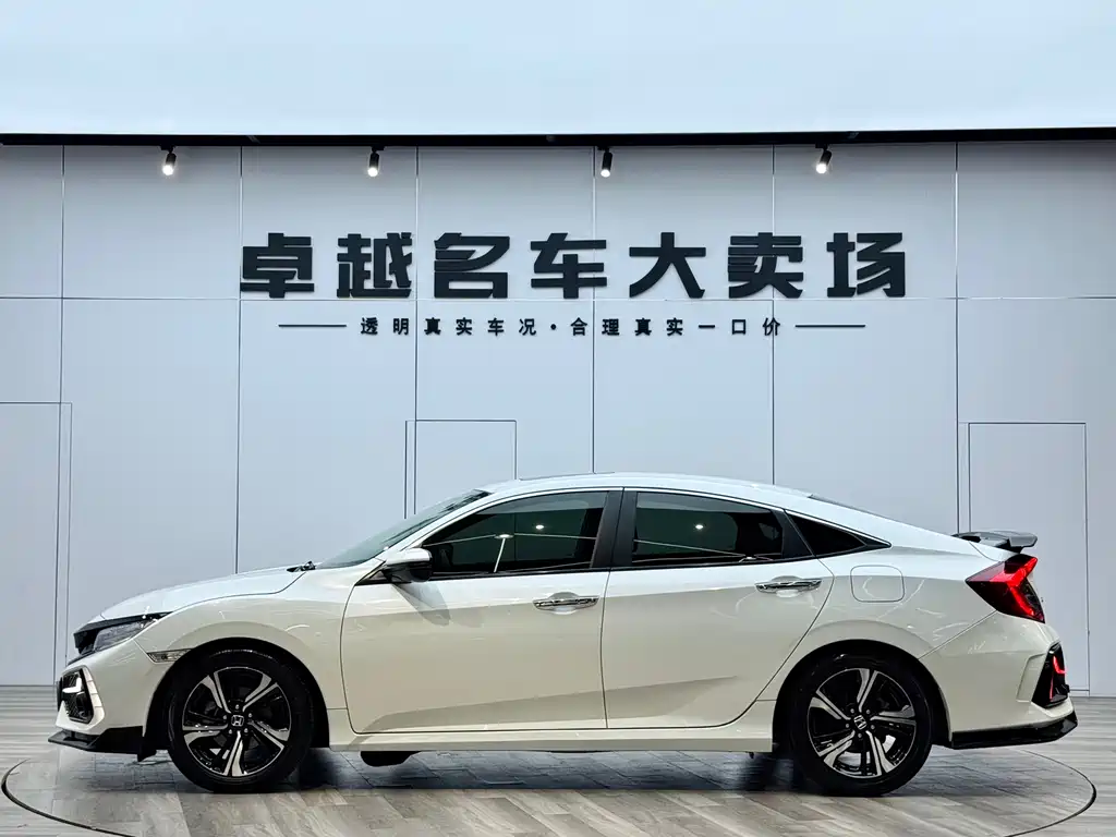 Honda Civic 2018 — фото 26