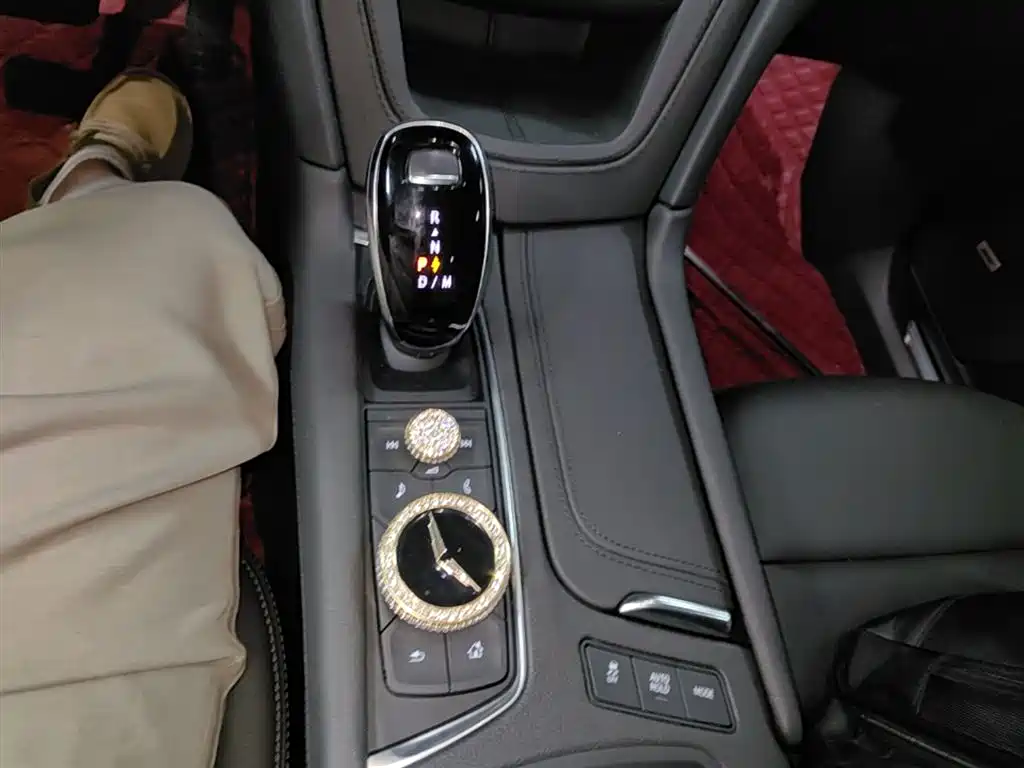 Cadillac XT5 2022 — фото 14