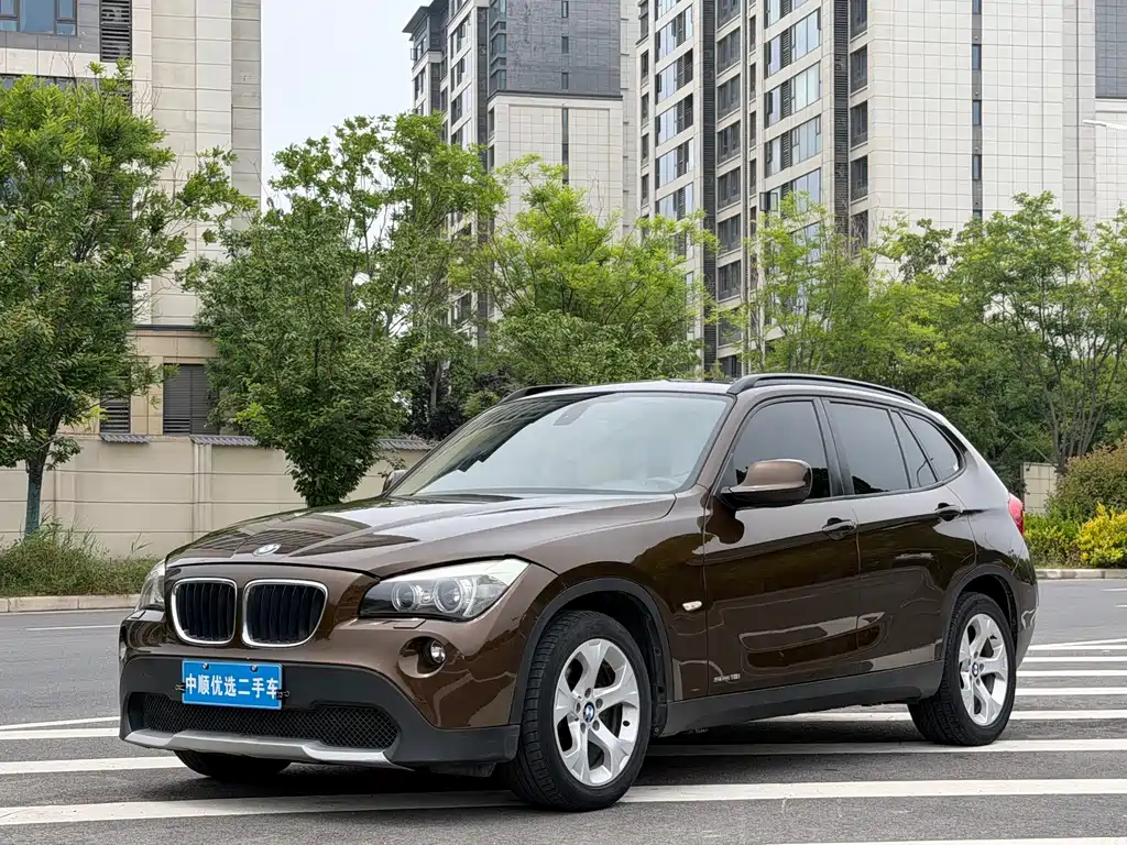 BMW X1 2010 — фото 1