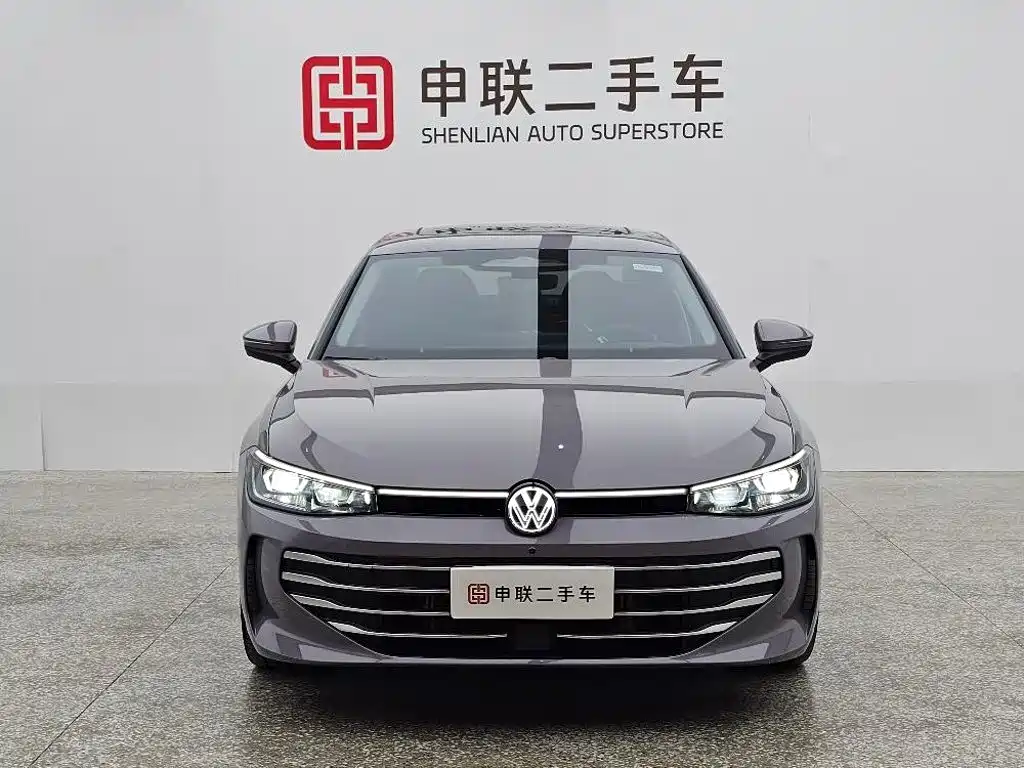 Volkswagen Passat 2024