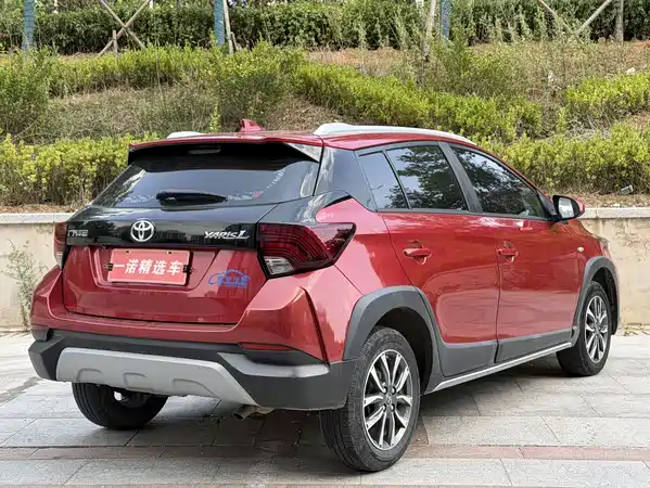 Toyota Yaris L 2022
