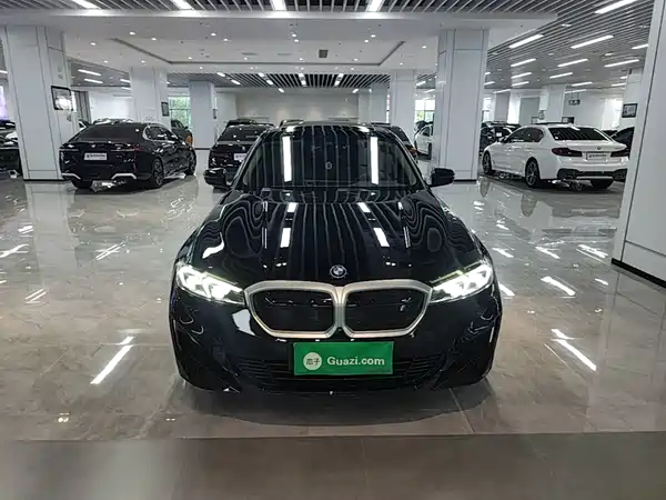 BMW i3 2024