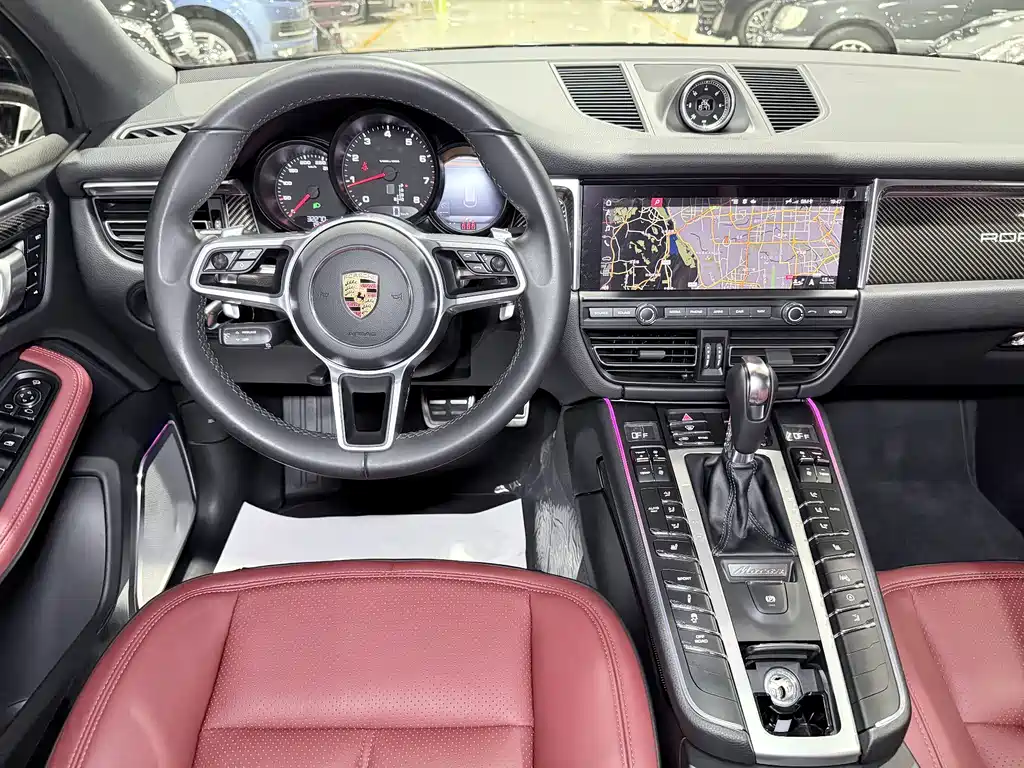 Porsche Macan 2020 — фото 16