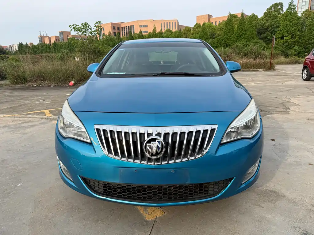 Buick Excelle 2012
