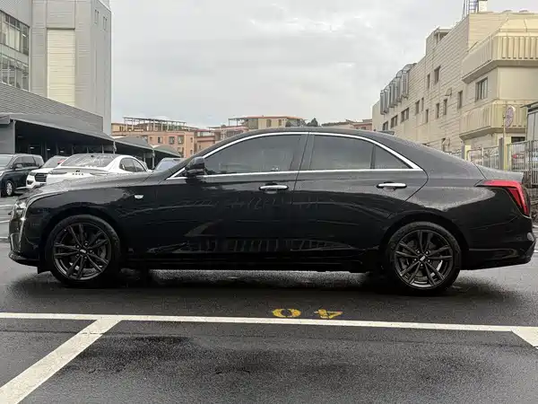 Cadillac CT4 2023