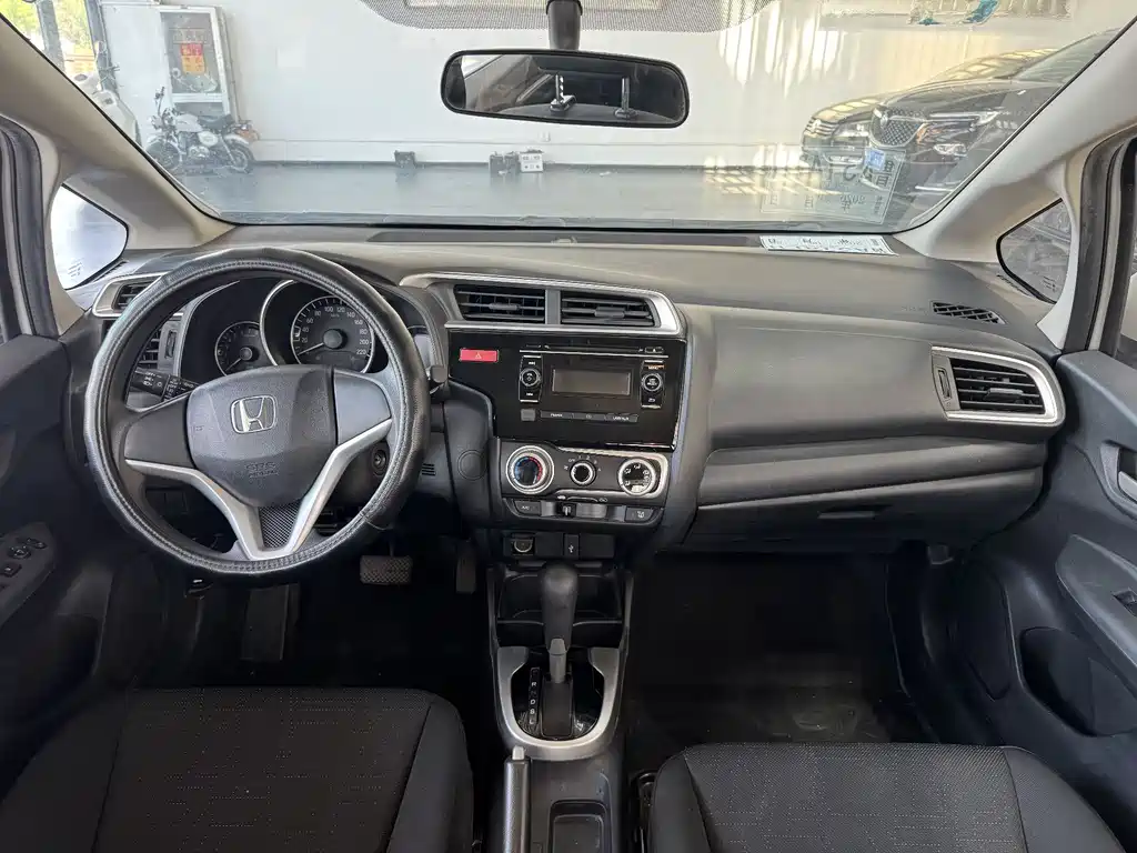 Honda Fit 2015 — фото 12