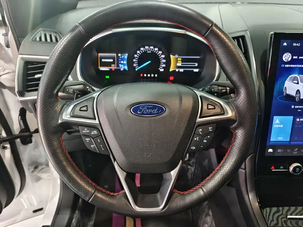 Ford Edge 2020 — фото 12