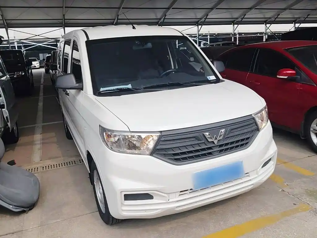 Wuling Hongguang V 2024
