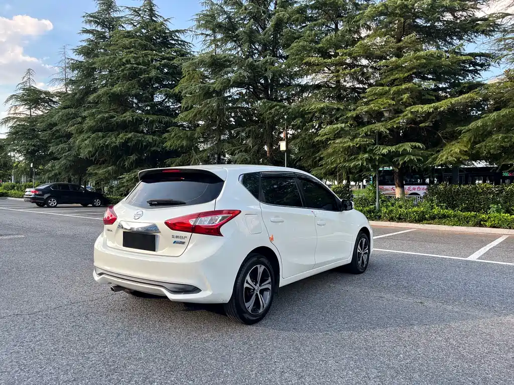 Nissan Tiida 2019 — фото 21