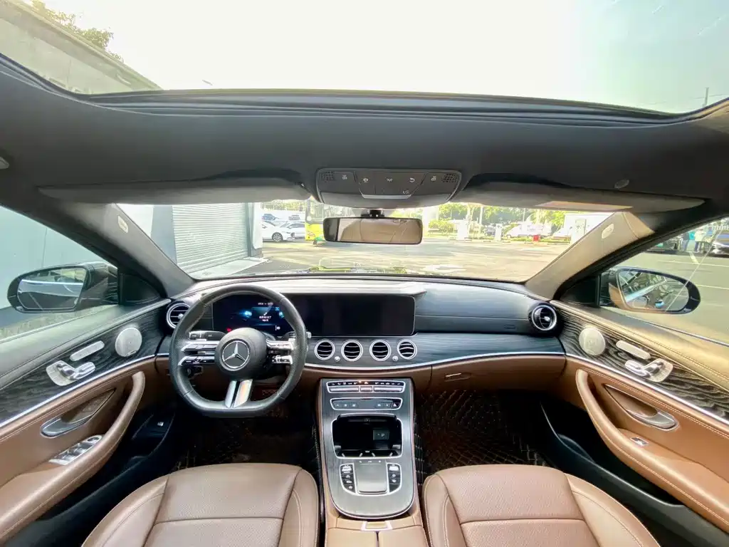 Mercedes-Benz E-Class 2023 — фото 8