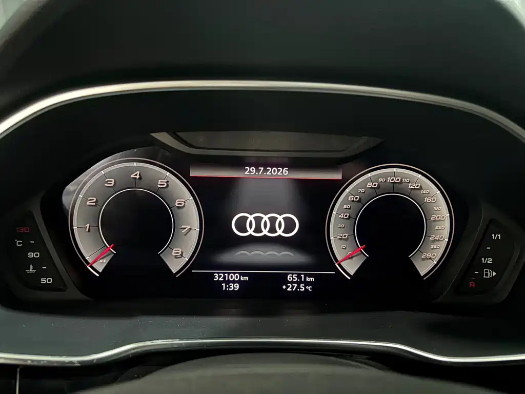Audi Q3 2022 — фото 13