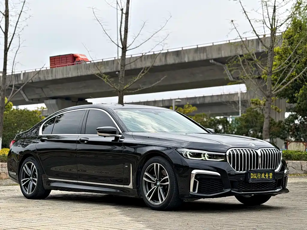 BMW 7 Series 2021 — фото 3