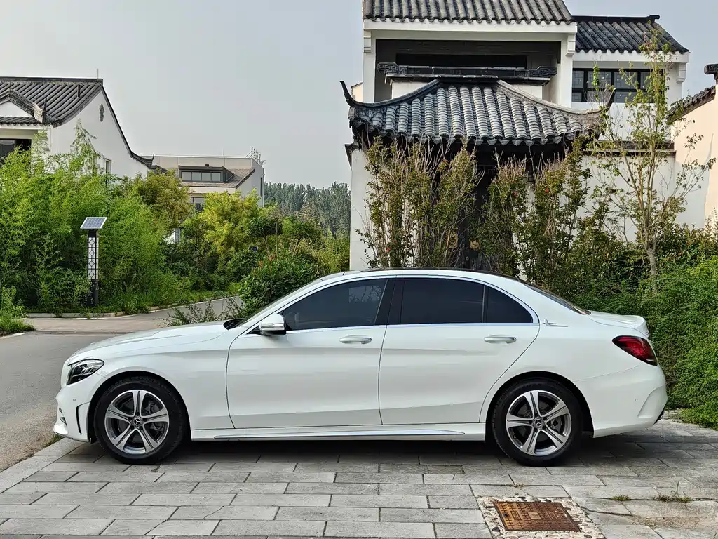 Mercedes-Benz C-Class 2019 — фото 4