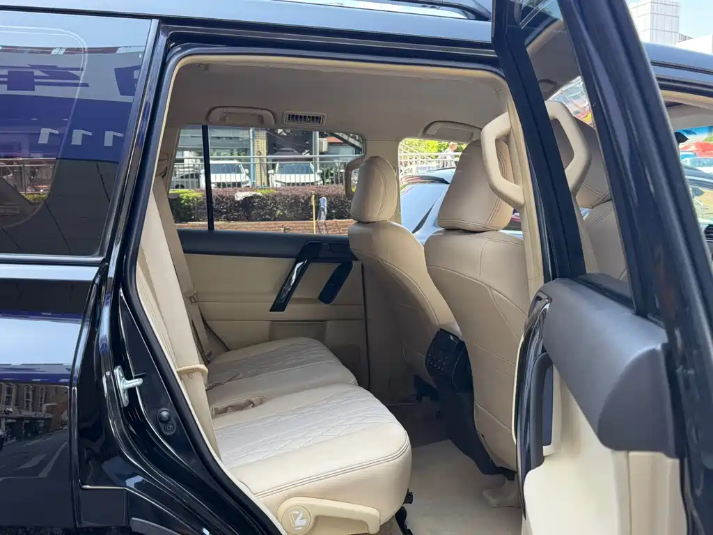 Toyota Prado 2017 — фото 9