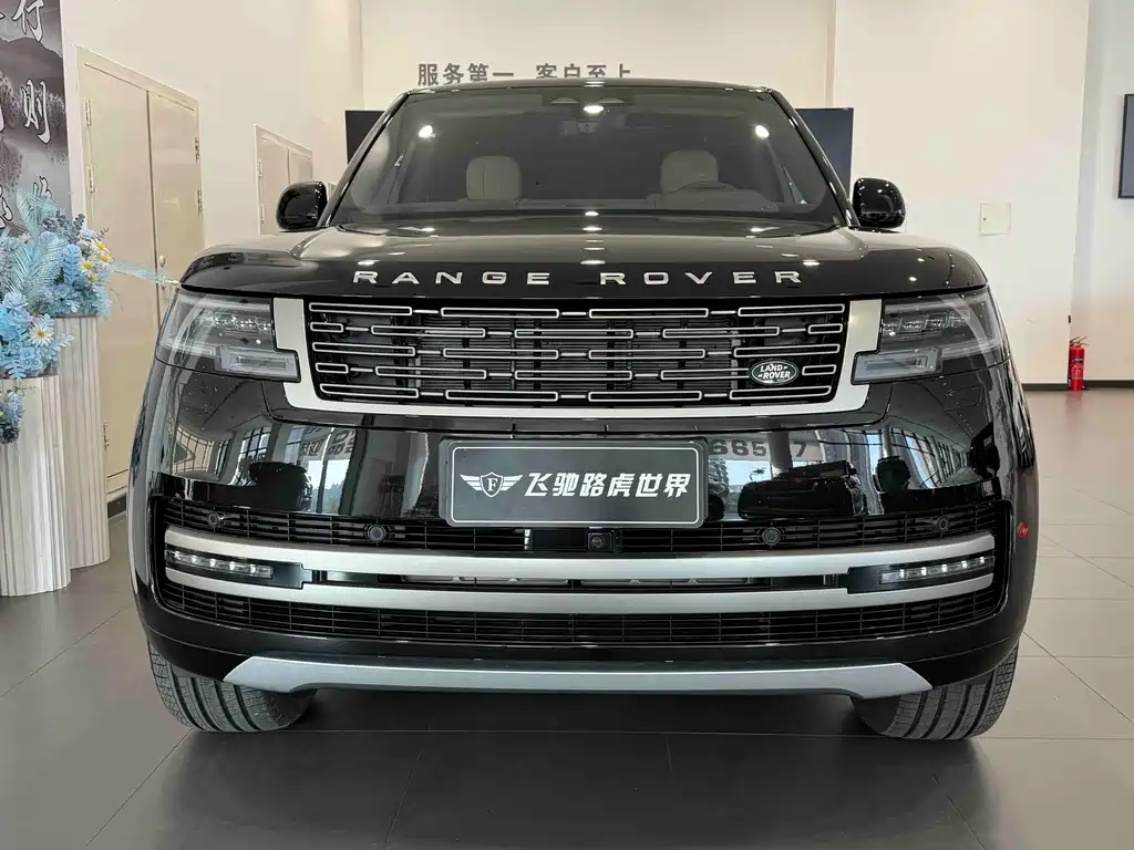 Land Rover Range Rover 2025 — фото 2