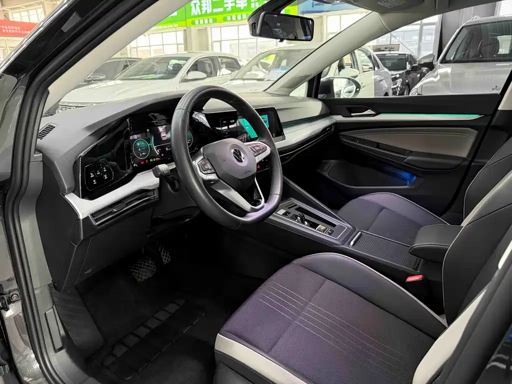 Volkswagen Golf 2022