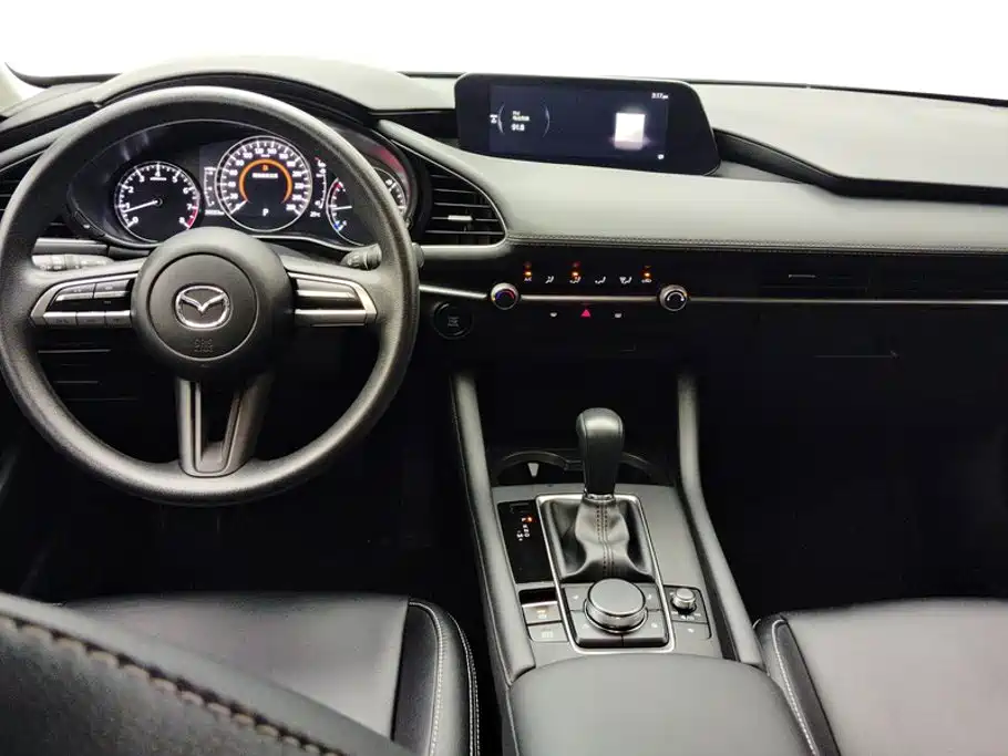 Mazda 3 Axela 2023 — фото 12