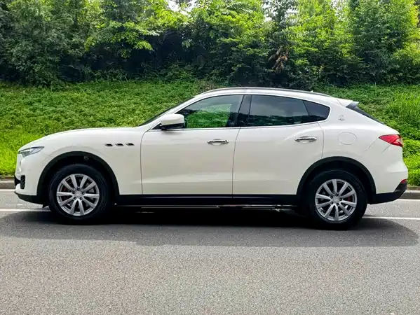 Maserati Levante 2016