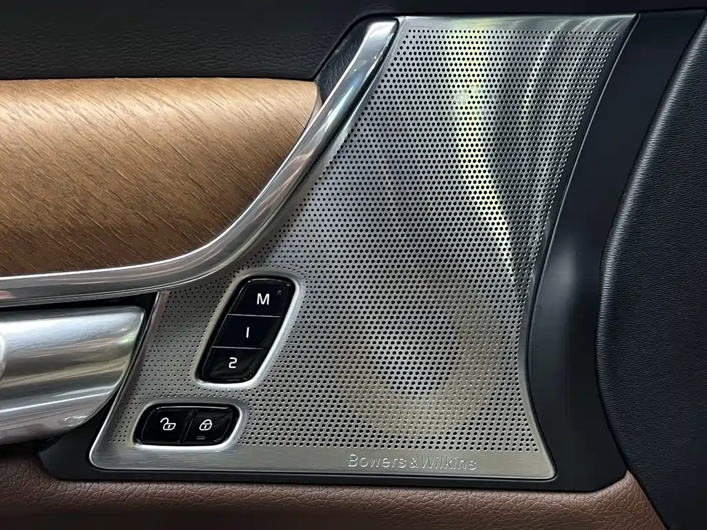 Volvo S90 2018 — фото 25