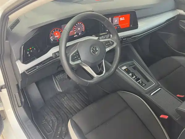 Volkswagen Golf 2022