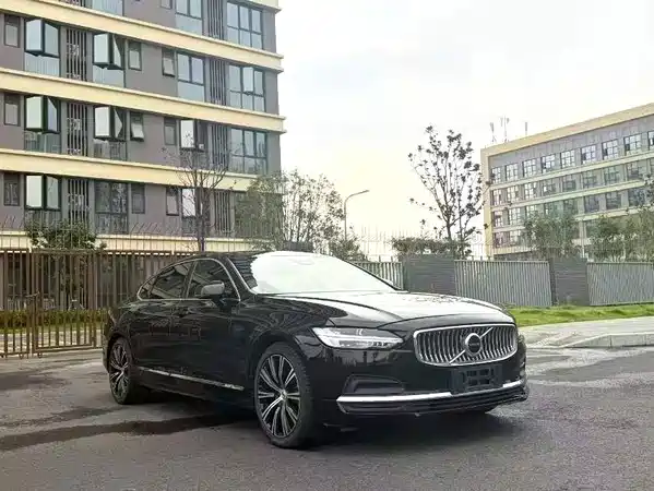Volvo S90 2024