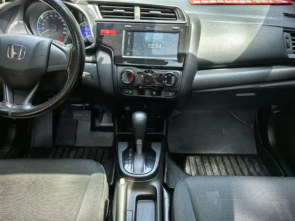 Honda Fit 2016 — фото 13