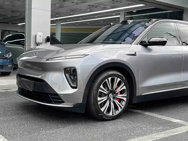 NIO ES8 2024