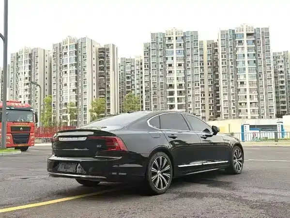 Volvo S90 2024