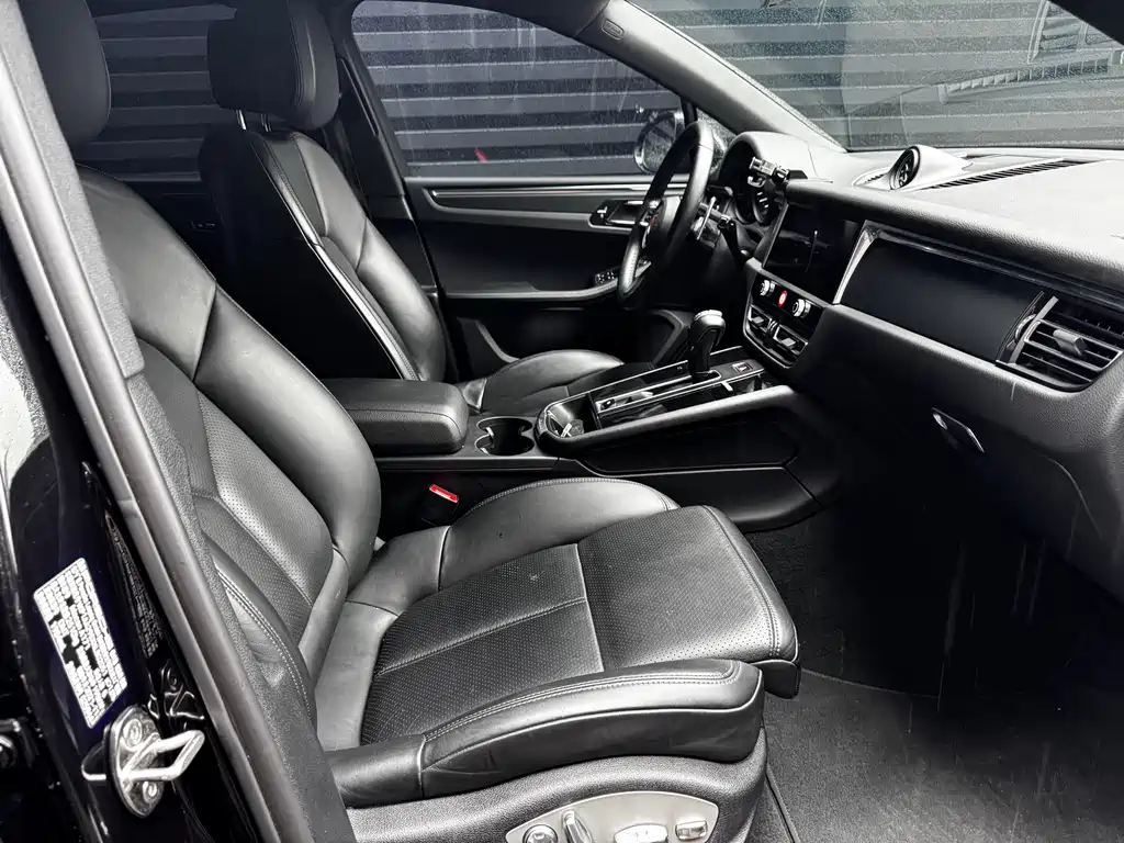 Porsche Macan 2022 — фото 14