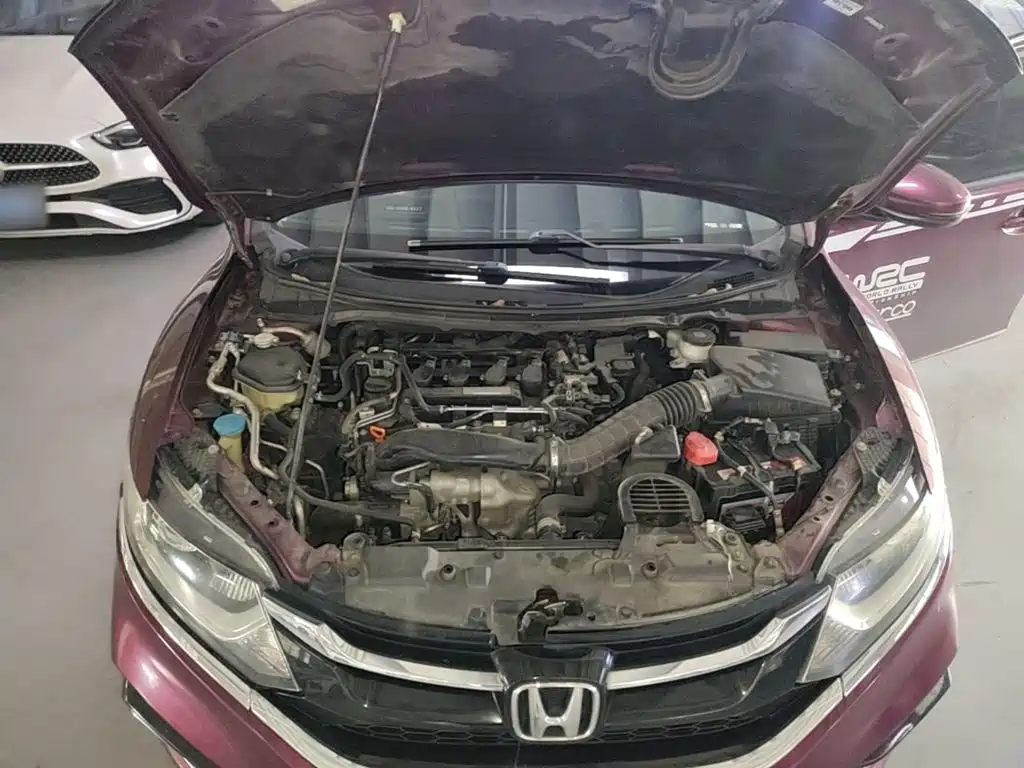 Honda Jade 2017 — фото 20