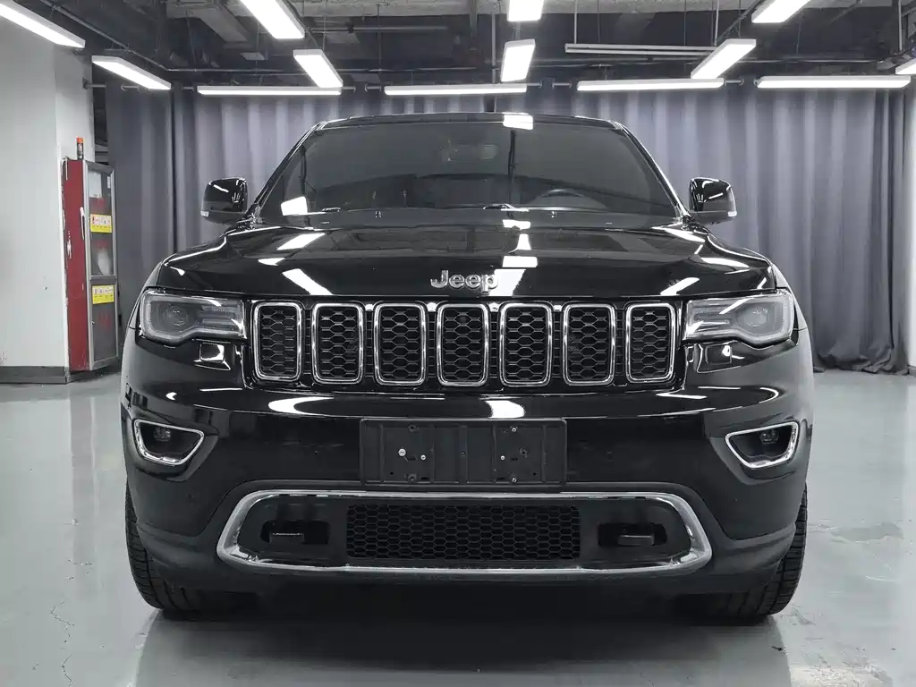 Jeep Grand Cherokee 2019 — фото 2