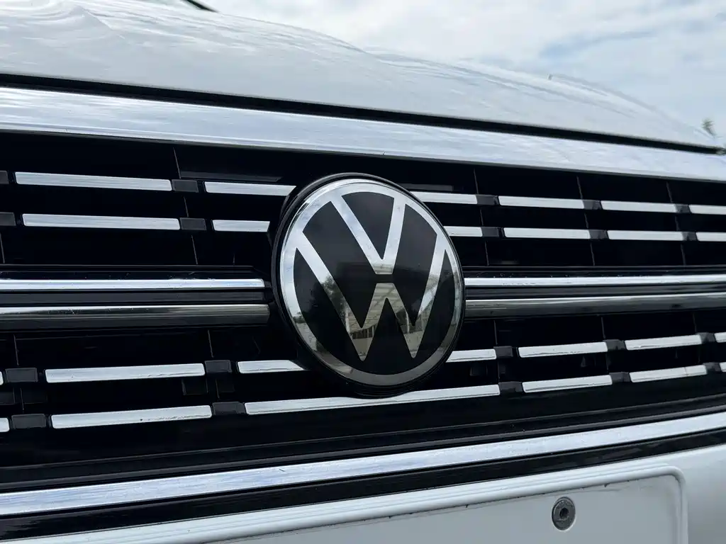 Volkswagen Sagitar 2022