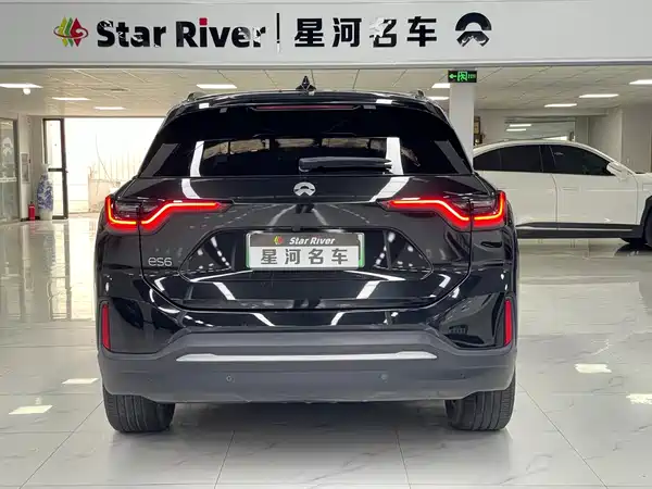 NIO ES6 2021