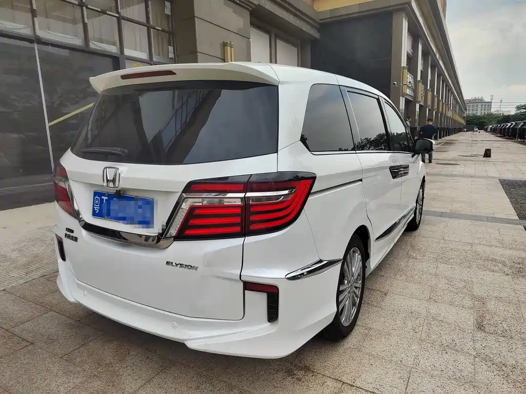 Honda Elysion 2017