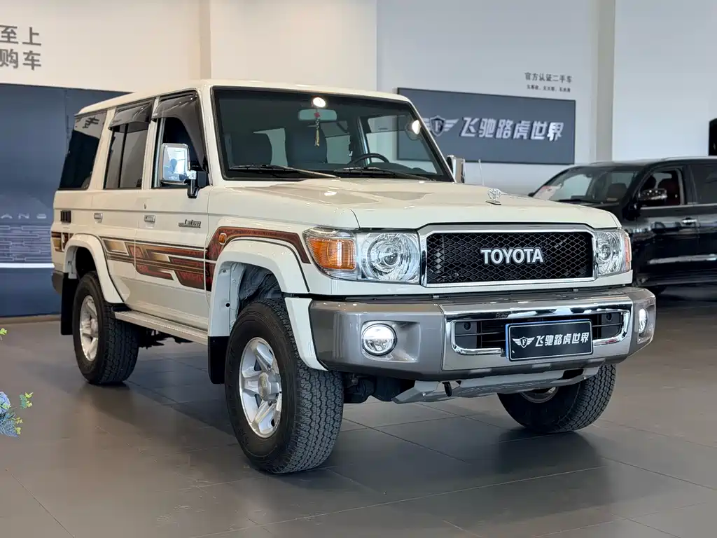 Toyota Land Cruiser 2024 — фото 3