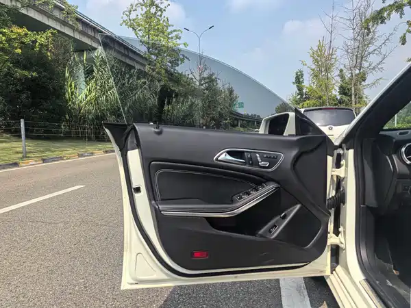 Mercedes-Benz CLA 2018