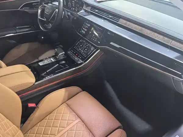 Audi A8 2023
