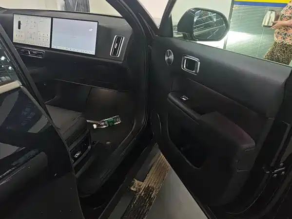 Li Auto L9 2025