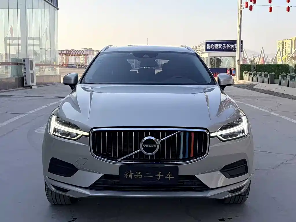 Volvo XC60 2018 — фото 2