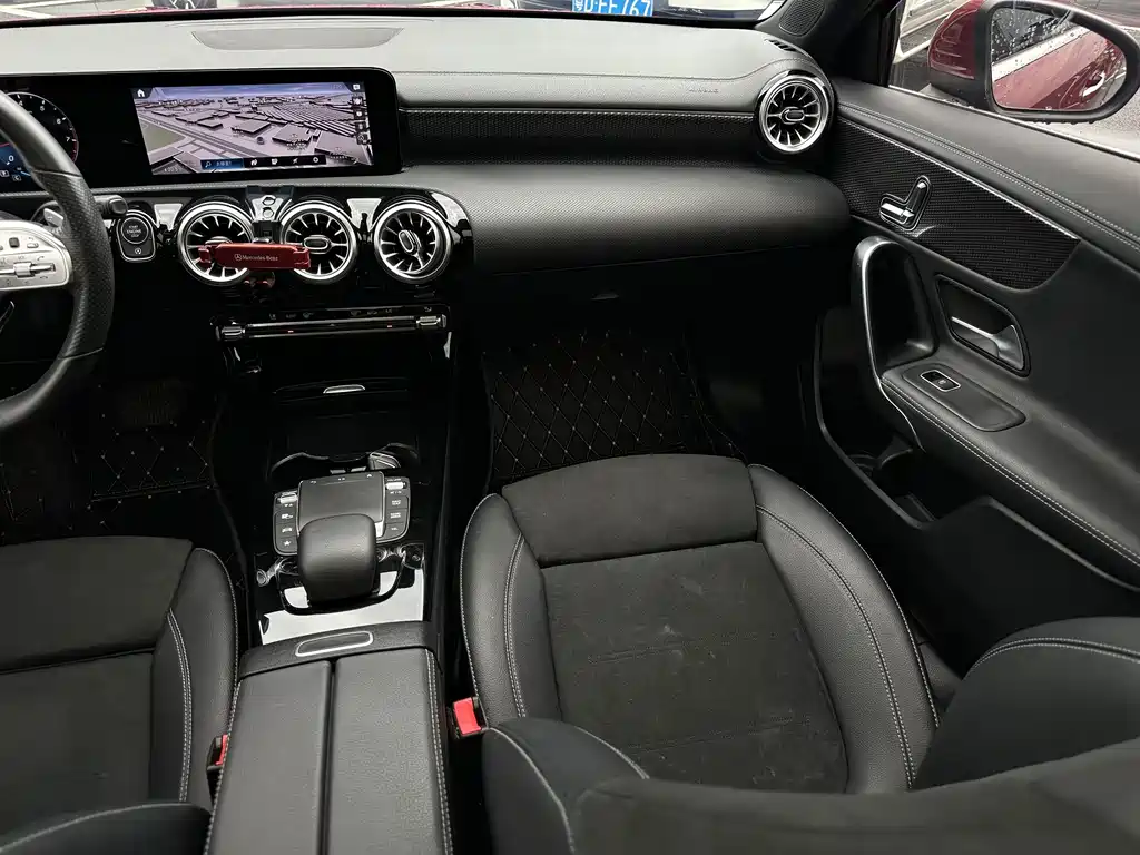 Mercedes-Benz A-Class 2023 — фото 15