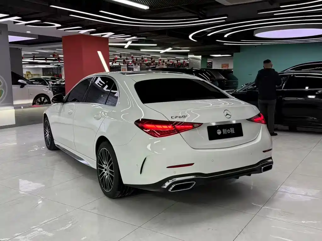 Mercedes-Benz C-Class 2023 — фото 4
